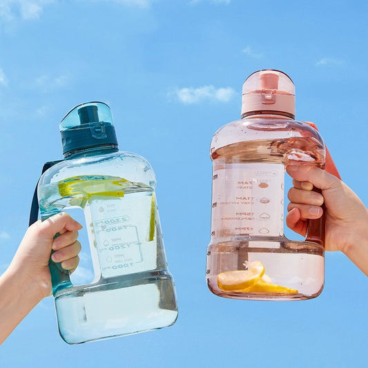 1.5L Capacity Sports Water Bottle - High Temperature Resistance
